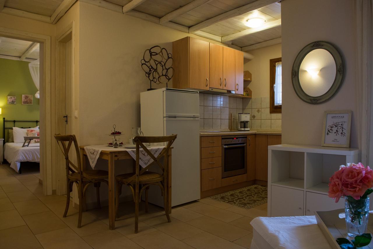 Traditional Arsanas Apartments Никити Экстерьер фото